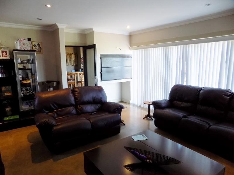 3 Bedroom Property for Sale in Hartenbos Western Cape